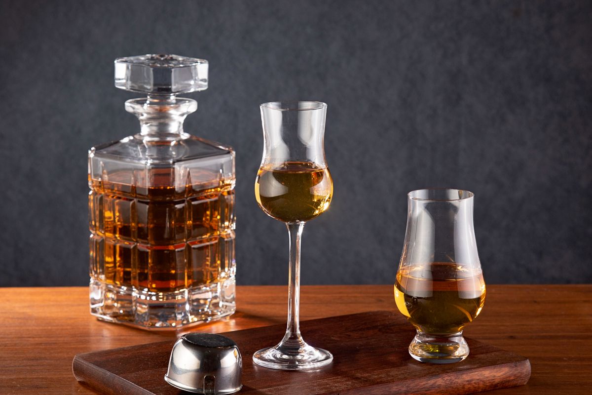 Chivas Regal 12 vs Johnnie Walker Black Label: Which Should You Buy?
